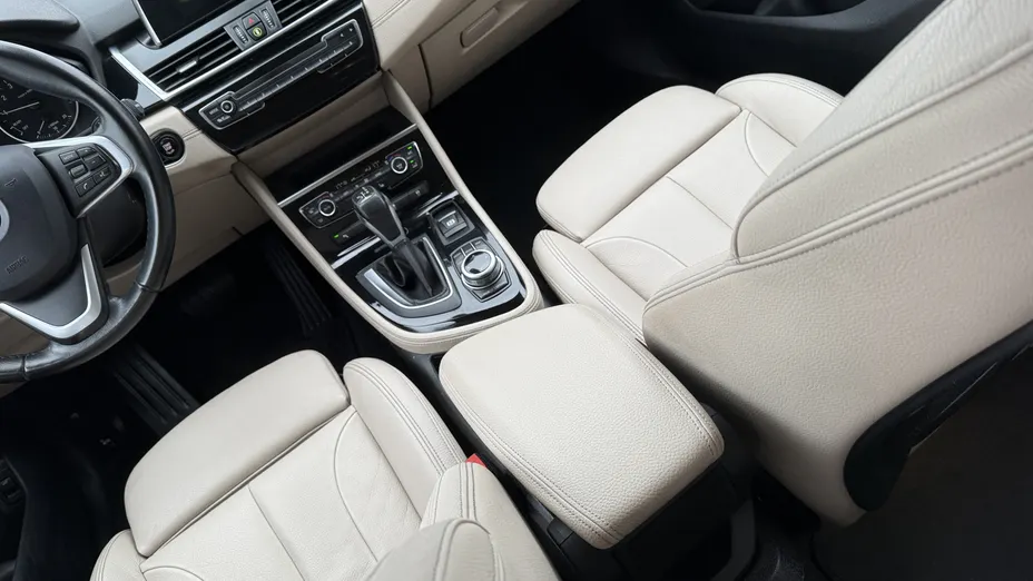 BMW Seria 2 218i GT Luxury Line aut