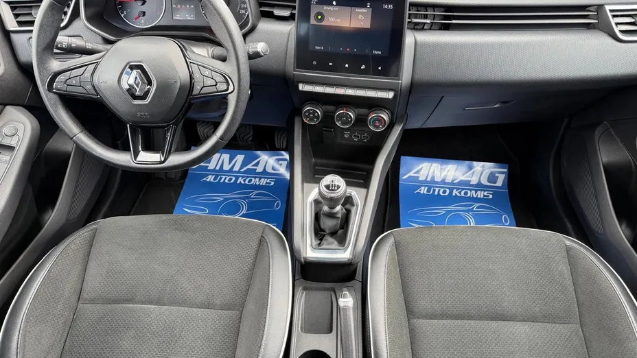 RENAULT Clio -