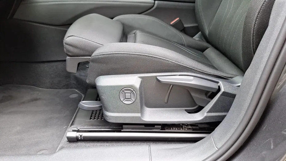 AUDI Q3 Q3 TFSI mHEV 110 kW S tronic