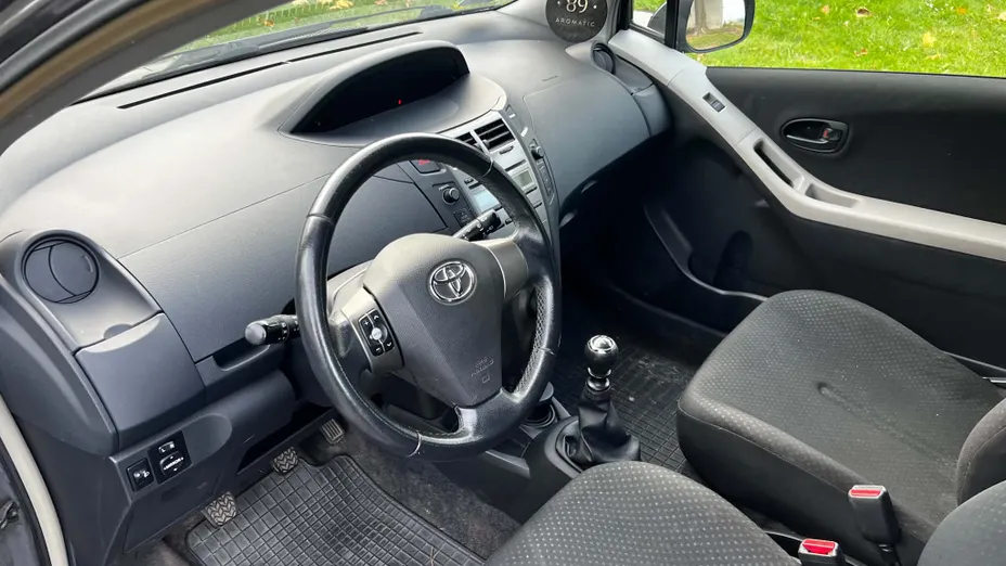 TOYOTA Yaris Yaris 1.33 Terra