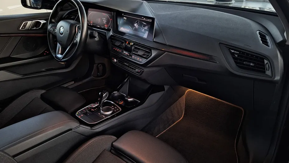 BMW Seria 1 118i Sport Line aut