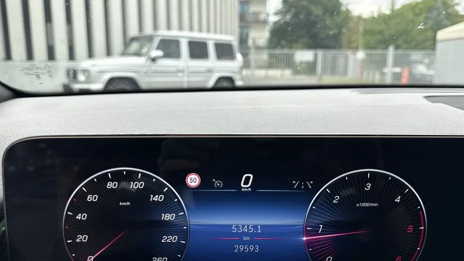 MERCEDES-BENZ GLB GLB 220 d 4-Matic AMG Line 8G-DCT