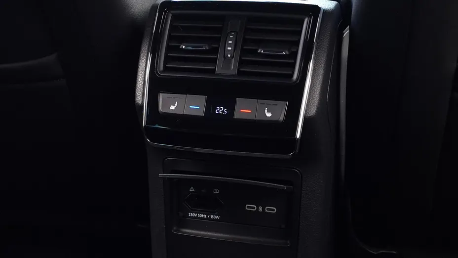 SKODA Superb Superb 2.0 TDI SCR Sportline DSG