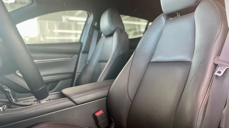 MAZDA 3 3 2.0 mHEV Exclusive Line aut