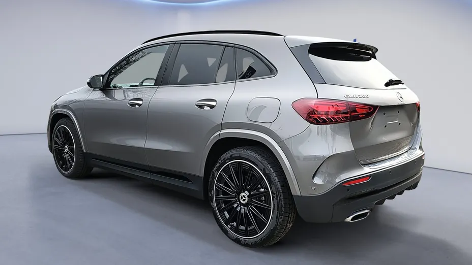 MERCEDES-BENZ GLA GLA 200 AMG Line Nowy