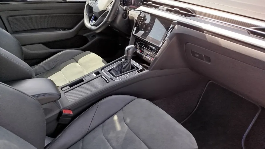 VOLKSWAGEN Arteon Arteon 2.0 TSI 4Motion R DSG
