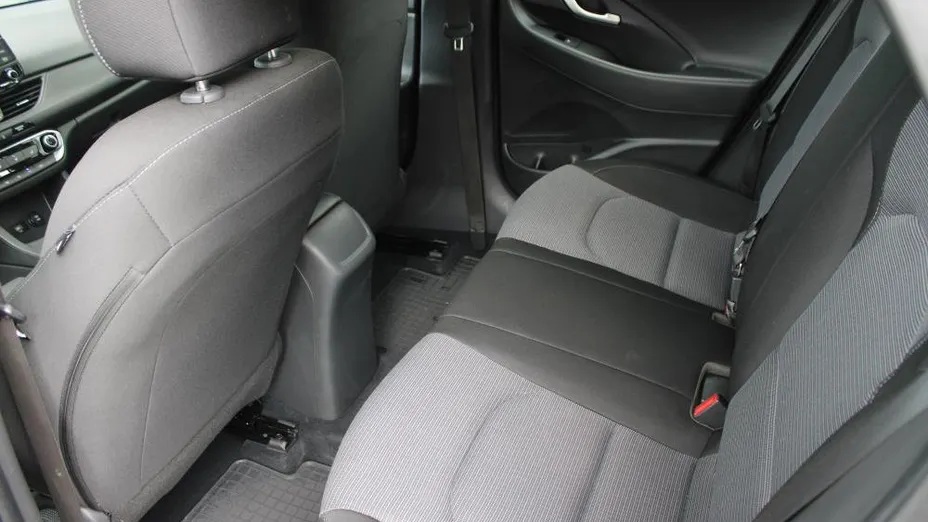 HYUNDAI i30 i30 1.5 DPI Modern