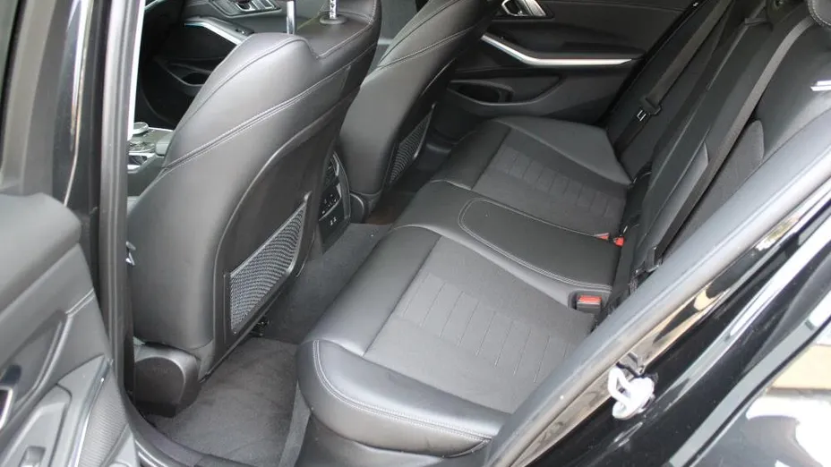 BMW Seria 3 320i xDrive Sport Line aut