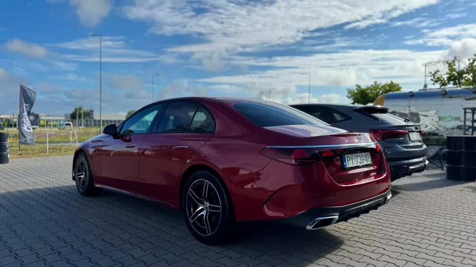MERCEDES-BENZ E Klasa E 200 mHEV AMG 9G-Tronic