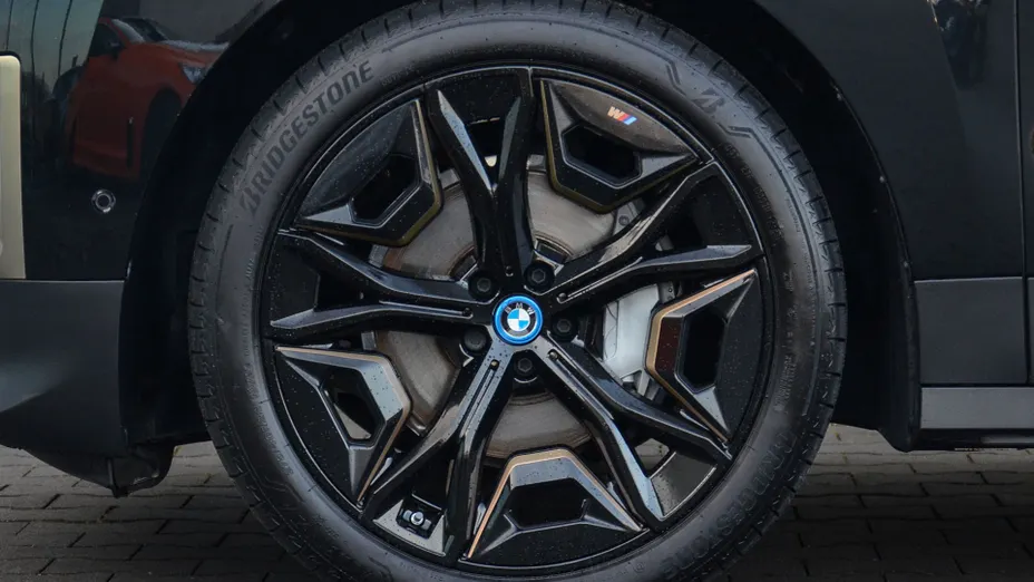 BMW iX iX xDrive50 111.5kWh Signature