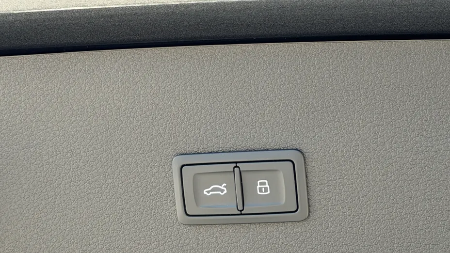 AUDI e-tron Sportback -