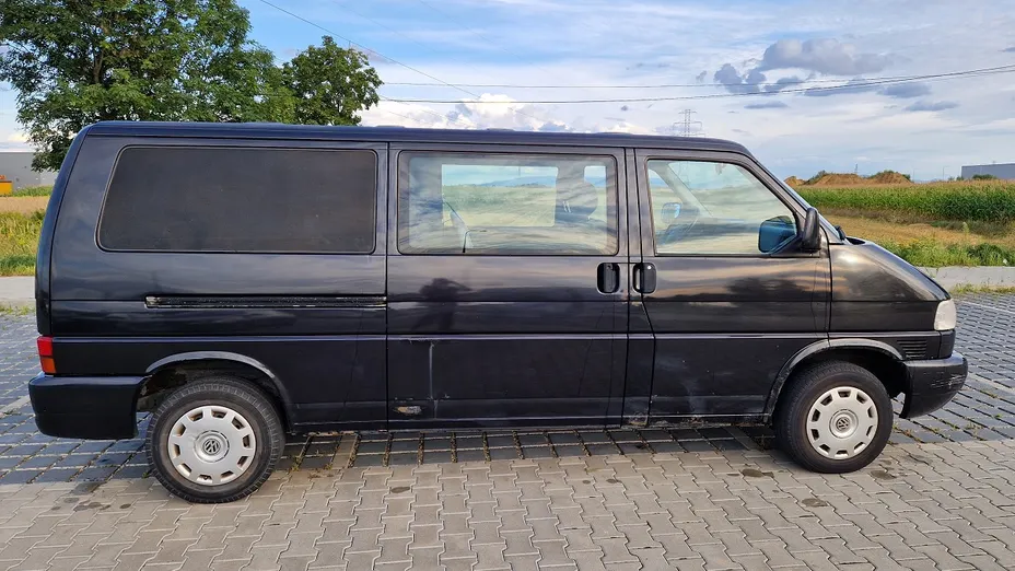 VOLKSWAGEN Transporter -