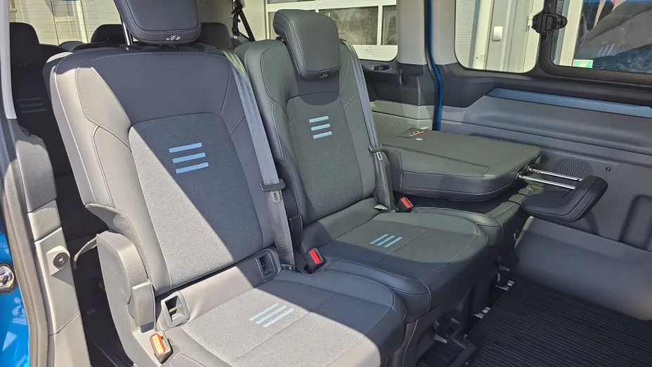 FORD Tourneo Custom Transit Custom Kombi 2.5 PHEV 340 L2H1 Limited CVT M1