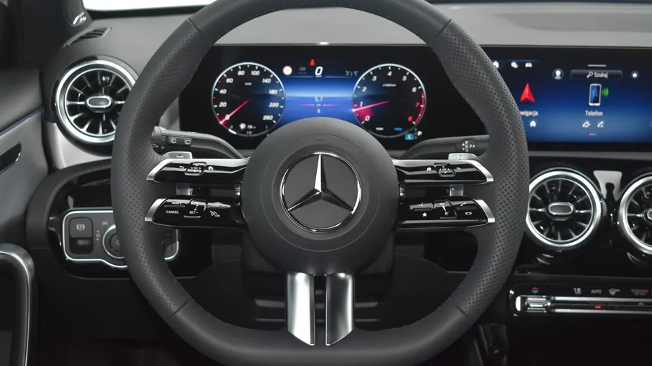 MERCEDES-BENZ A Klasa A 200 AMG Line 7G-DCT Nowy