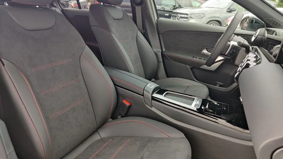 MERCEDES-BENZ A Klasa A 250 e AMG Line 8G-DCT