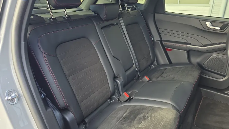 FORD Kuga Kuga 2.5 FHEV FWD Graphite Tech Edition e-CVT