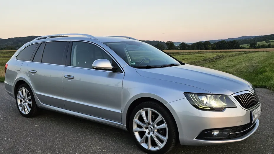 SKODA Superb Superb 2.0 TDI Ambition
