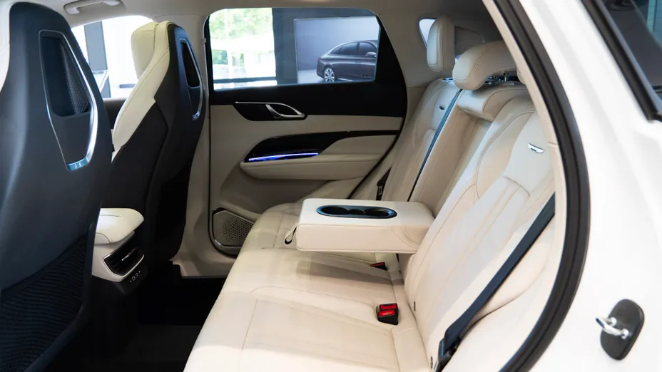HONGQI HS3 HS3 2.0T AWD Nowy