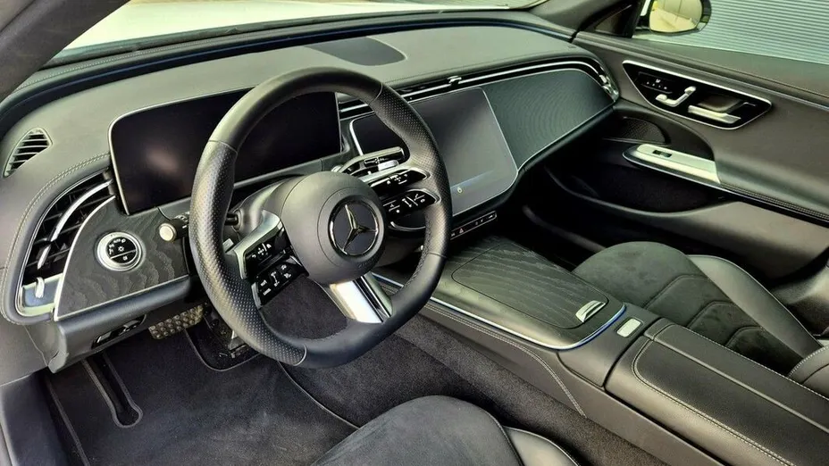 MERCEDES-BENZ E Klasa E 300 e AMG