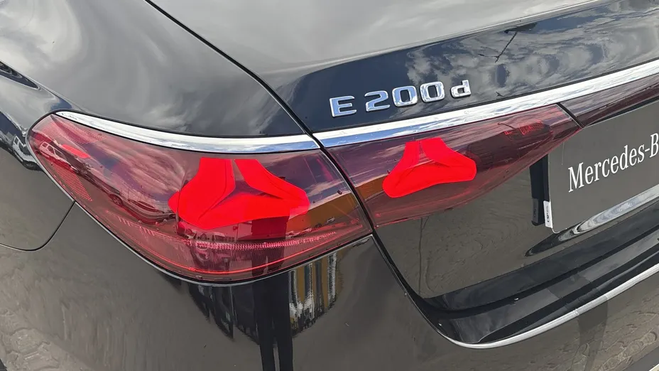 MERCEDES-BENZ E Klasa E 200 d mHEV Avantgarde 9G-Tronic