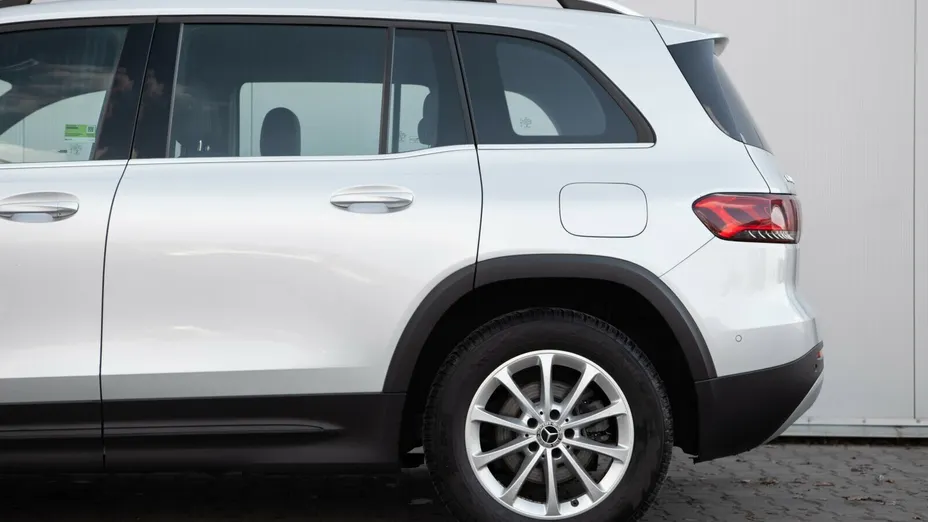MERCEDES-BENZ GLB GLB 180 7G-DCT