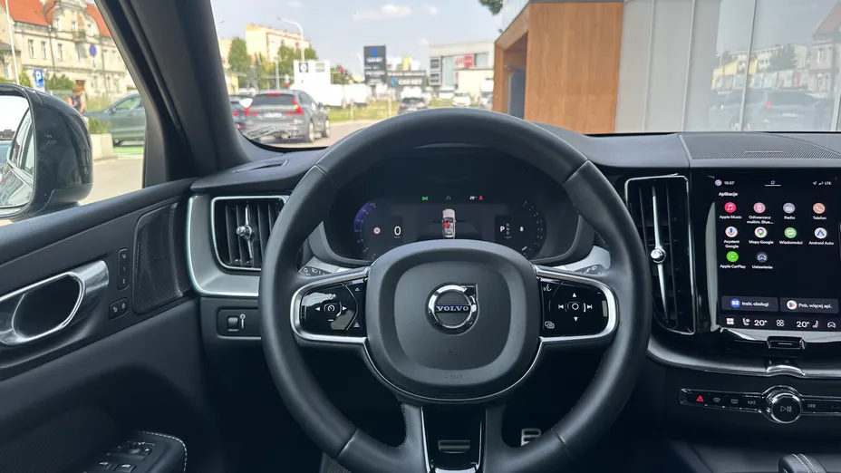 VOLVO XC60 XC60 B4 B R-Design aut