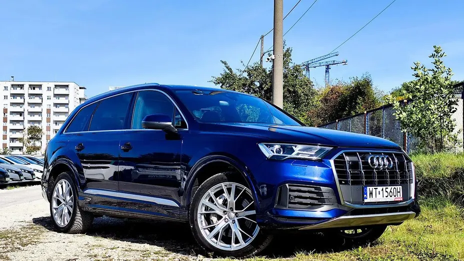 AUDI Q7 -