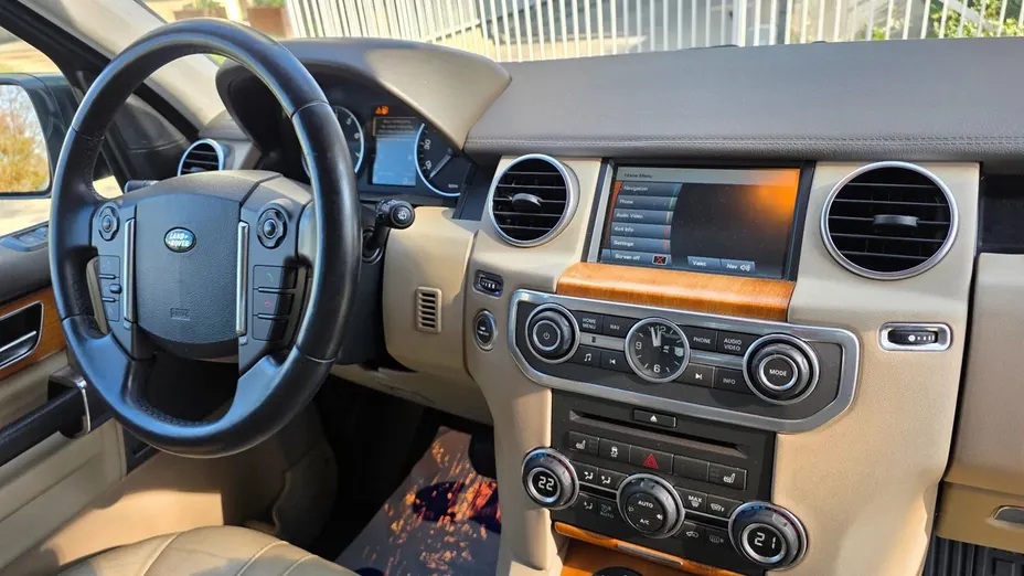 LAND ROVER Discovery -