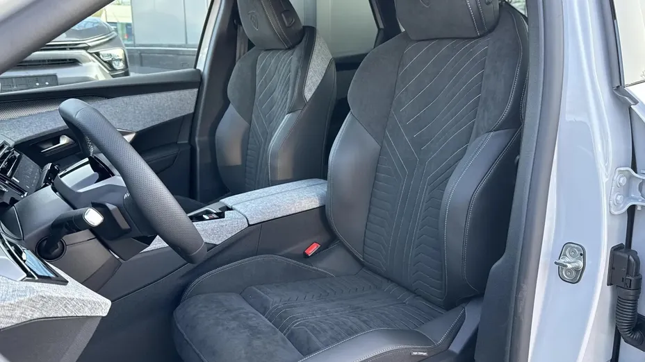 PEUGEOT 3008 3008 1.6 PHEV 195 GT e-DCS7 Nowy