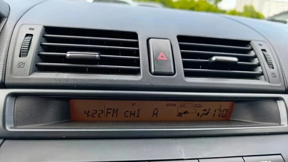 MAZDA 3 -