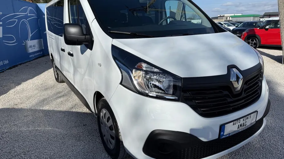 RENAULT Trafic -