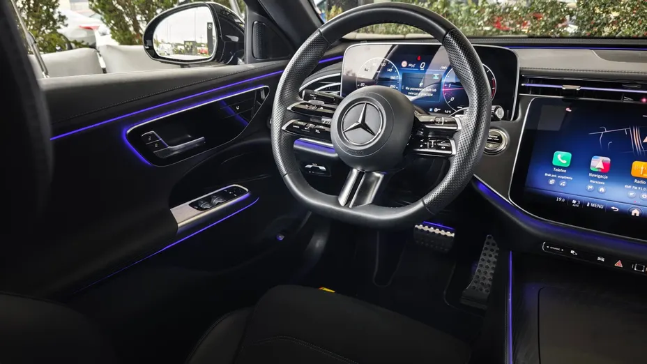 MERCEDES-BENZ E Klasa E 220 d mHEV 4-Matic AMG 9G-Tronic