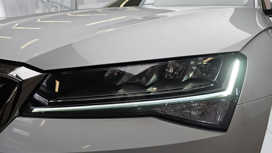 SKODA Superb Superb 2.0 TDI SCR Ambition DSG