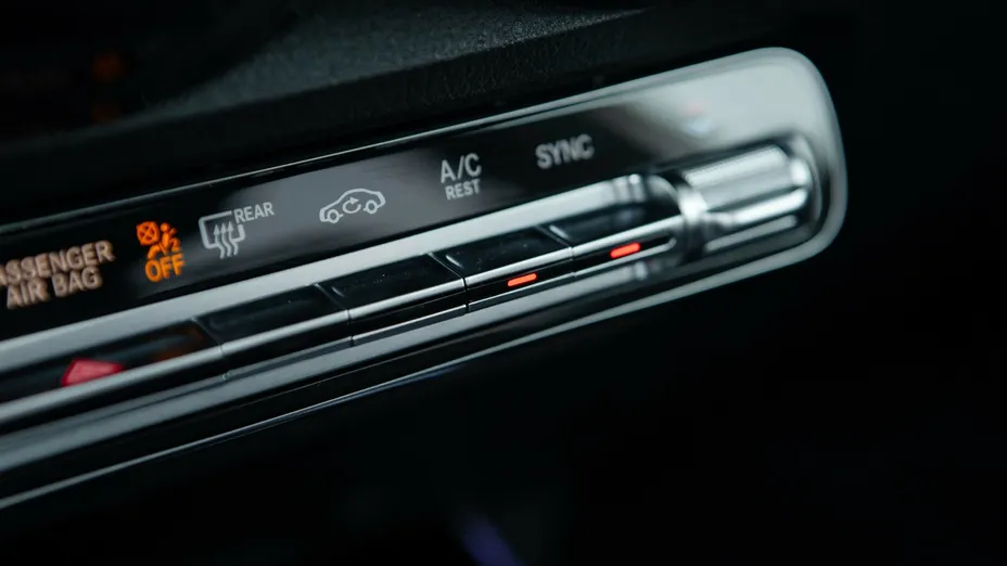 MERCEDES-BENZ GLB GLB 250 4-Matic AMG Line 8G-DCT