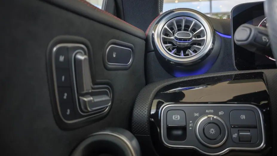 MERCEDES-BENZ CLA CLA 220 mHEV 4-Matic AMG Line 8G-DCT