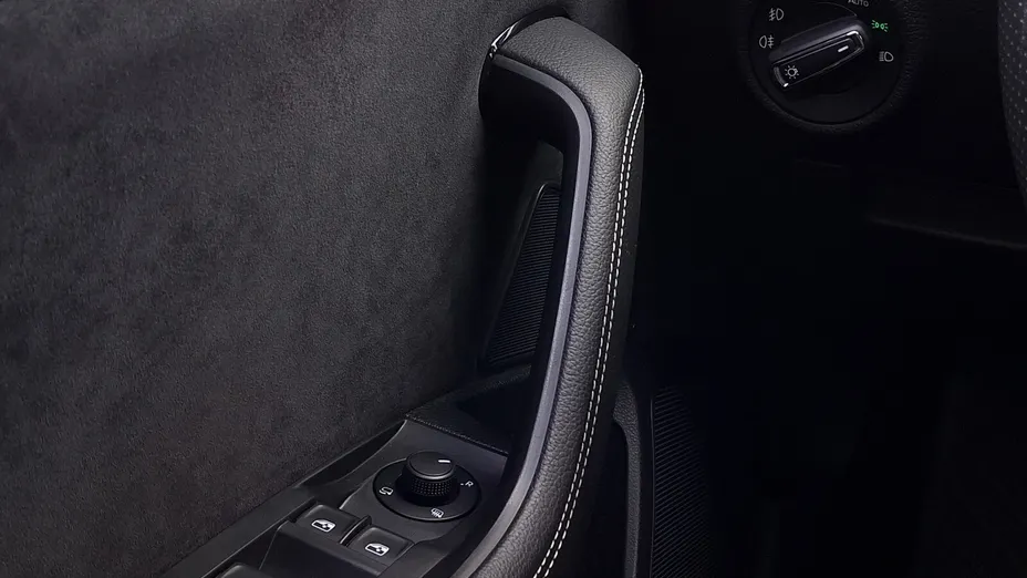 SKODA Superb Superb 2.0 TDI SCR Sportline DSG