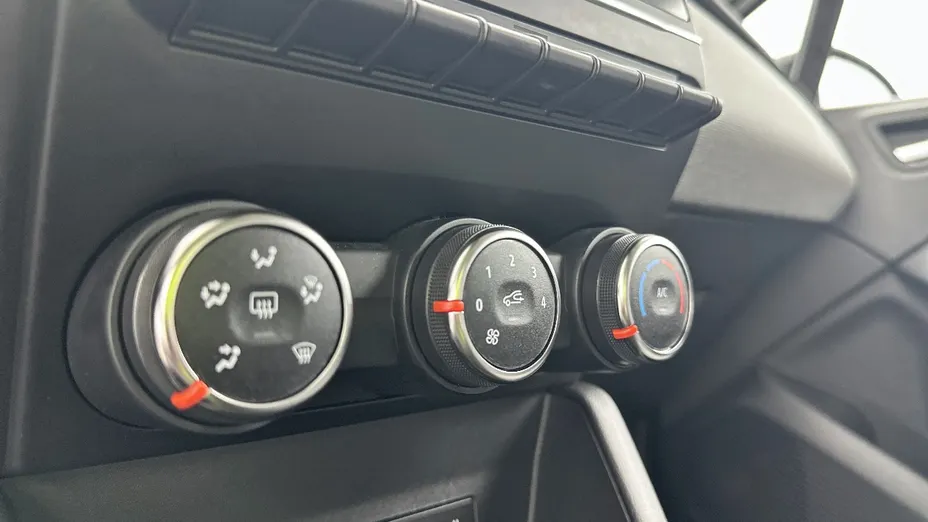 RENAULT Clio -