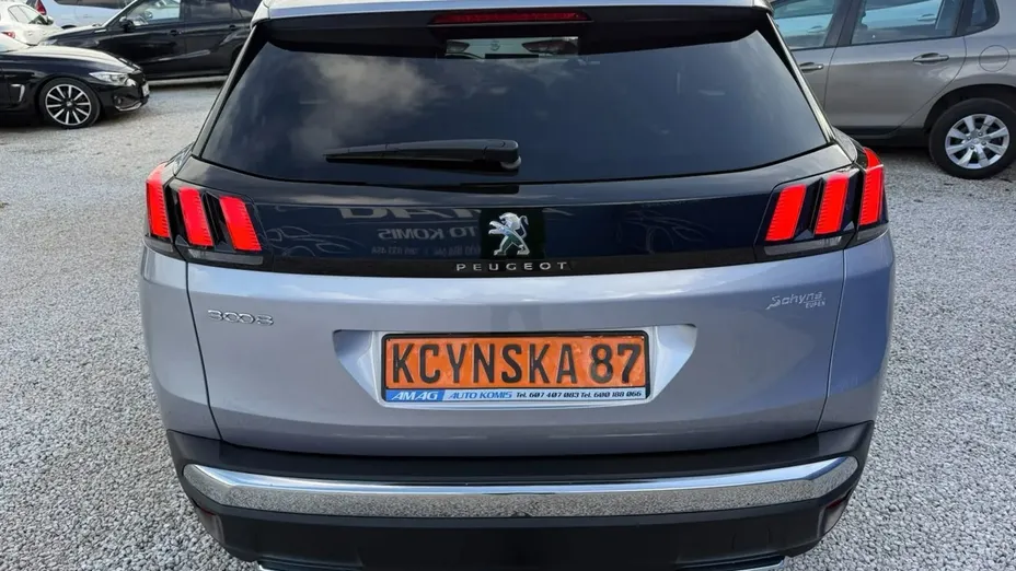 PEUGEOT 3008 -