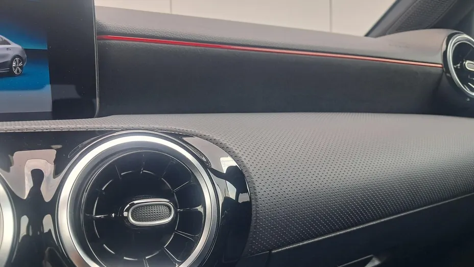 MERCEDES-BENZ A Klasa A 200 AMG Line 7G-DCT