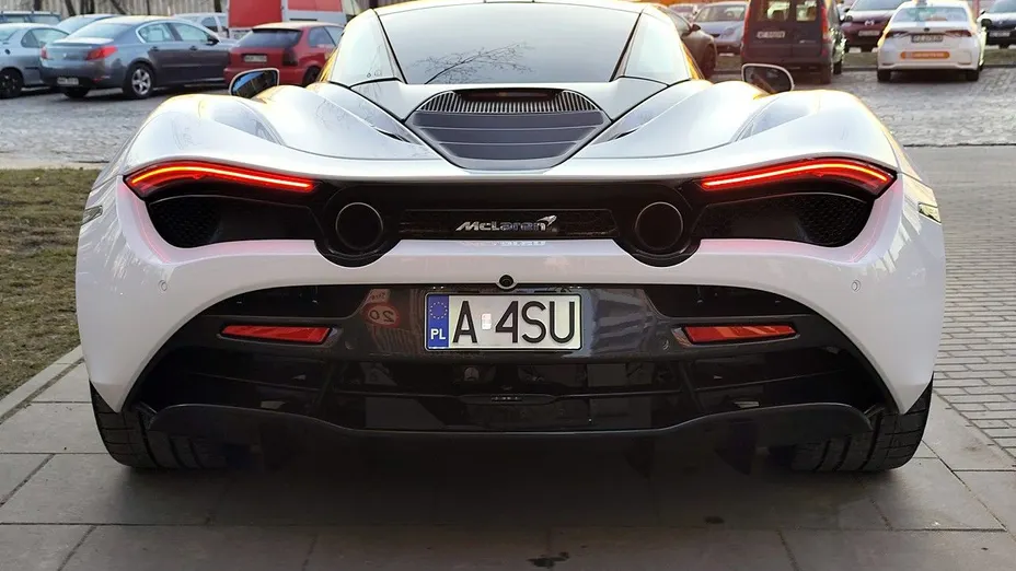 McLaren 720S Coupe -