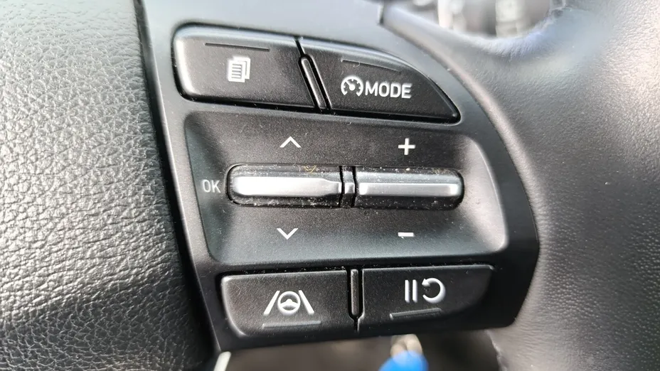 HYUNDAI i30 i30 1.0 T-GDI Smart