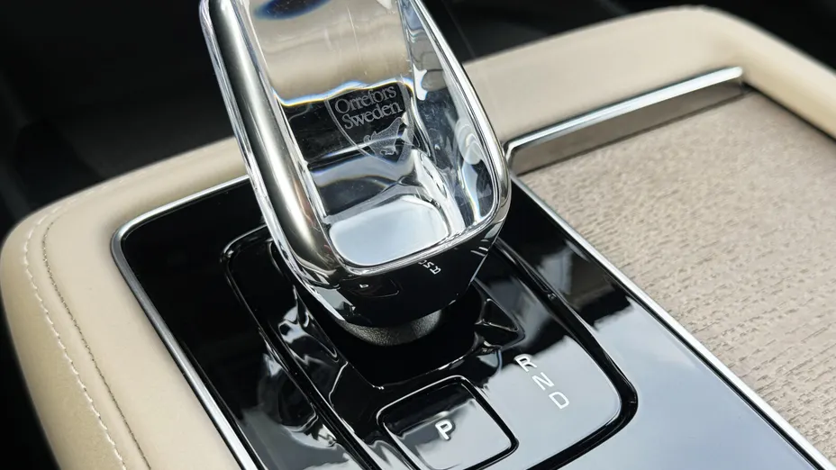 VOLVO XC90 XC90 T8 AWD Plug-In Hybrid Ultra Bright 7os aut