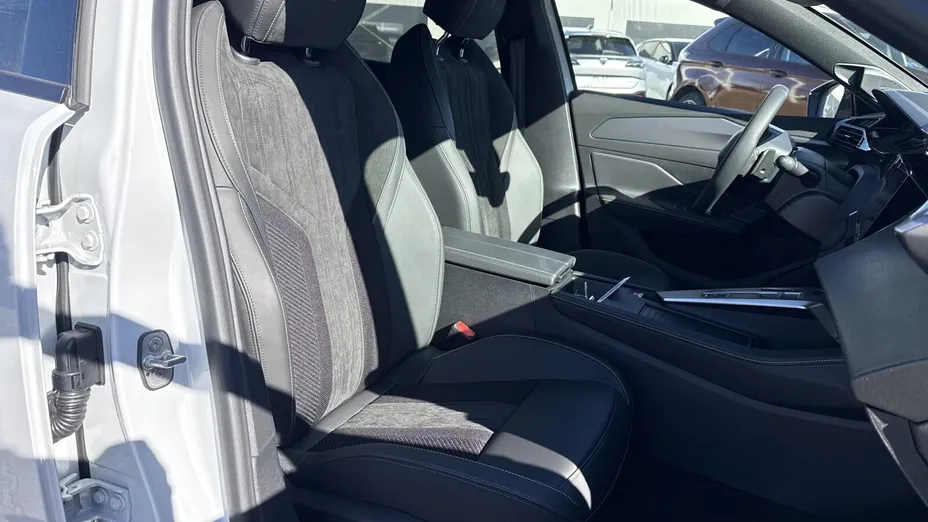 PEUGEOT 408 408 1.2 PureTech mHEV GT Exclusive S&S e-DSC6 Nowy