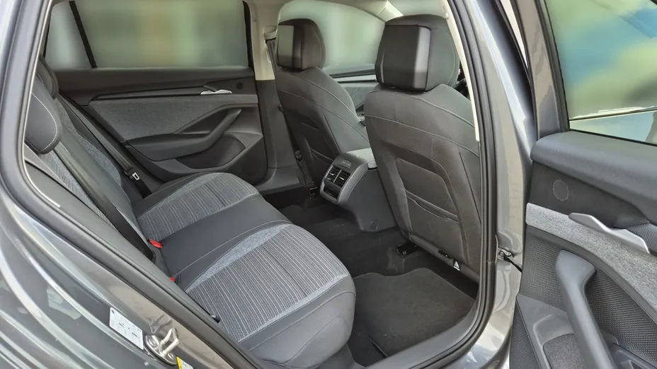 SKODA Superb Superb 2.0 TDI SCR Selection DSG Nowy