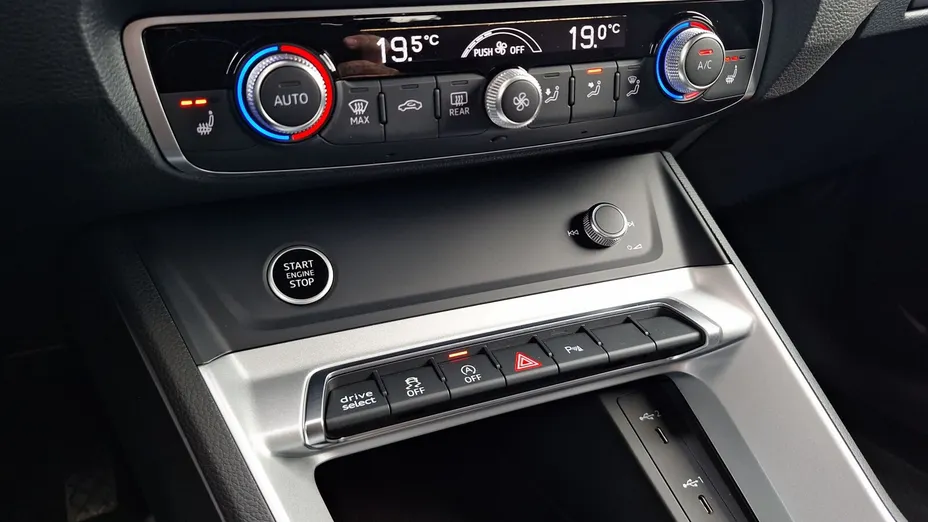 AUDI Q3 Sportback -