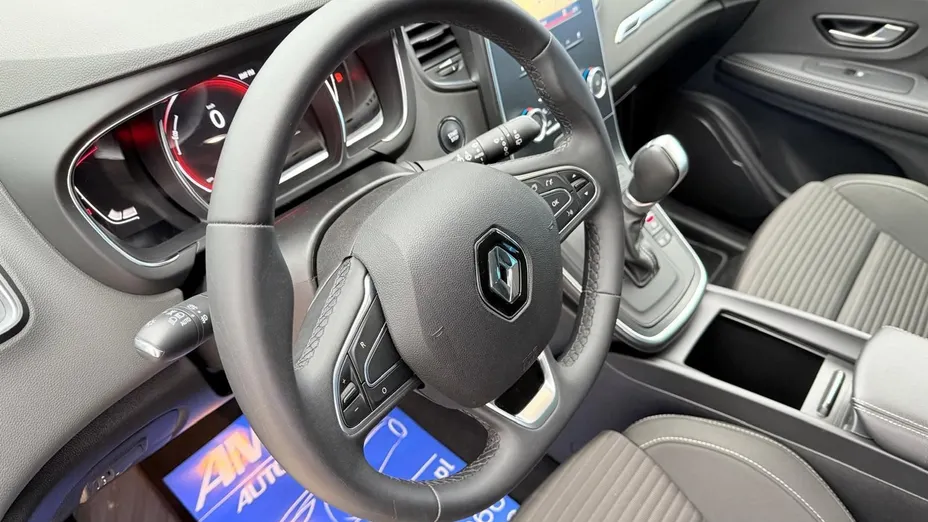 RENAULT Scenic -