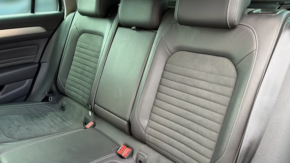 VOLKSWAGEN Passat -