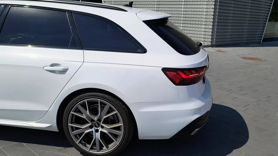 AUDI A4 Avant -