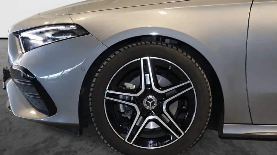 MERCEDES-BENZ A Klasa A 200 AMG Line 7G-DCT