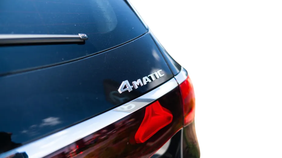 MERCEDES-BENZ E Klasa E 220 d mHEV 4-Matic AMG 9G-Tronic